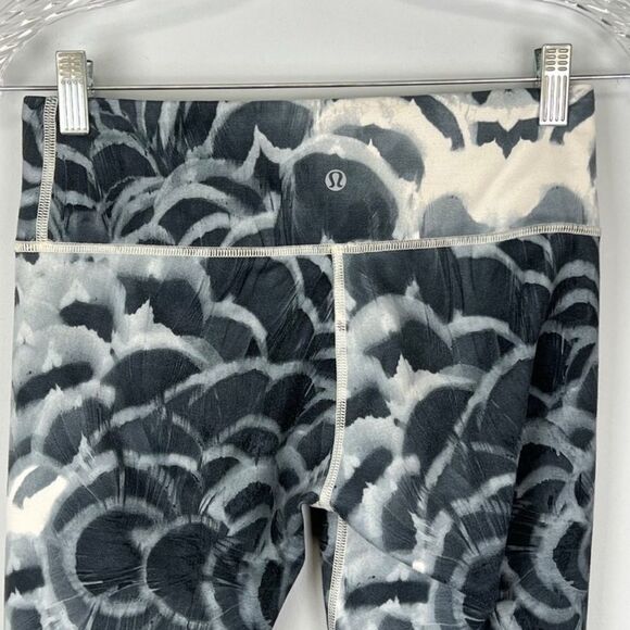 Lululemon Wunder Under Crop II Legging Pretty Plume Angel Wing Black Luon size 6 - Picture 8 of 11